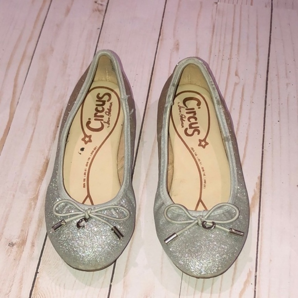 Circus by Sam Edelman girls silver and gold flats